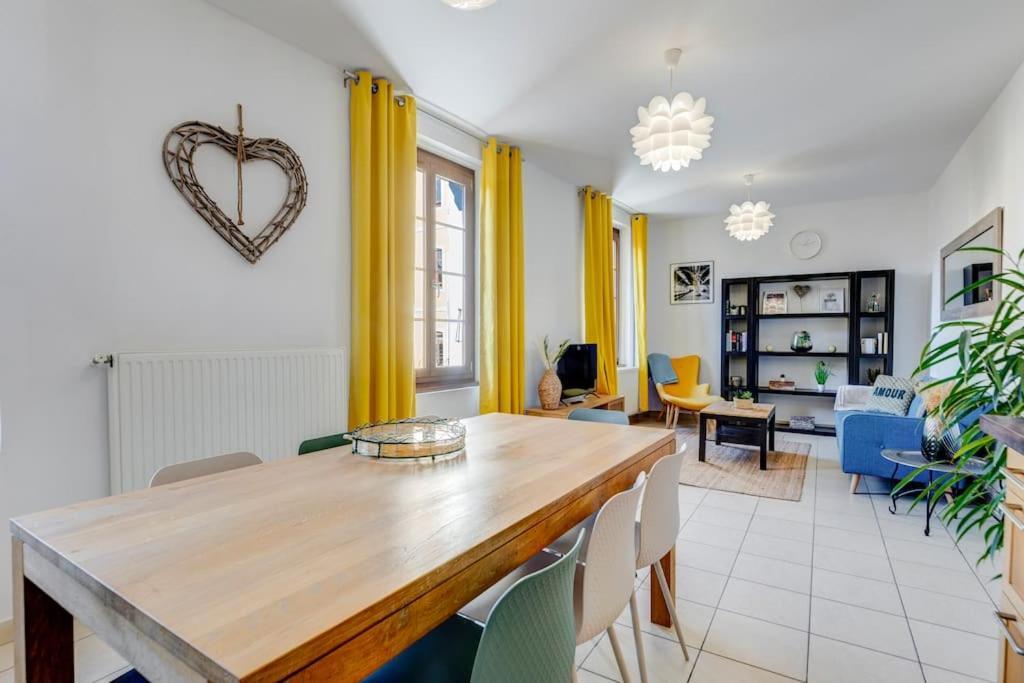 Vecchia Citta Cote Vieille Ville # Yolo Alp Home Анси Екстериор снимка