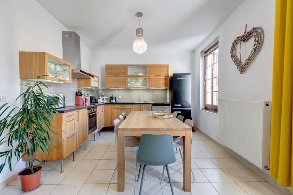 Vecchia Citta Cote Vieille Ville # Yolo Alp Home Анси Екстериор снимка